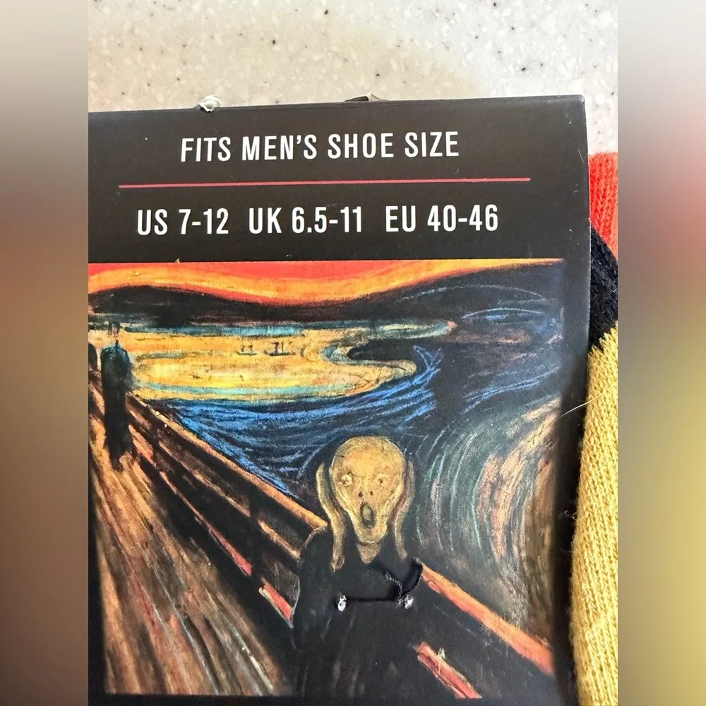 NWT The Scream' Decorative Artist Socks Blue/Gold Men’s Shoe Sz 7-12 E. Munch